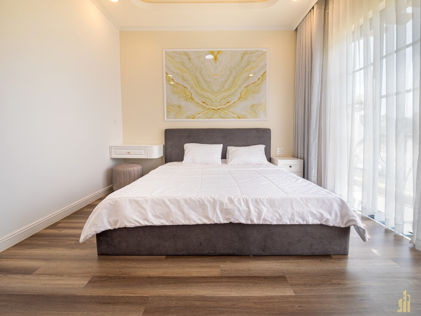 10-lfp-5784fg89489hrt