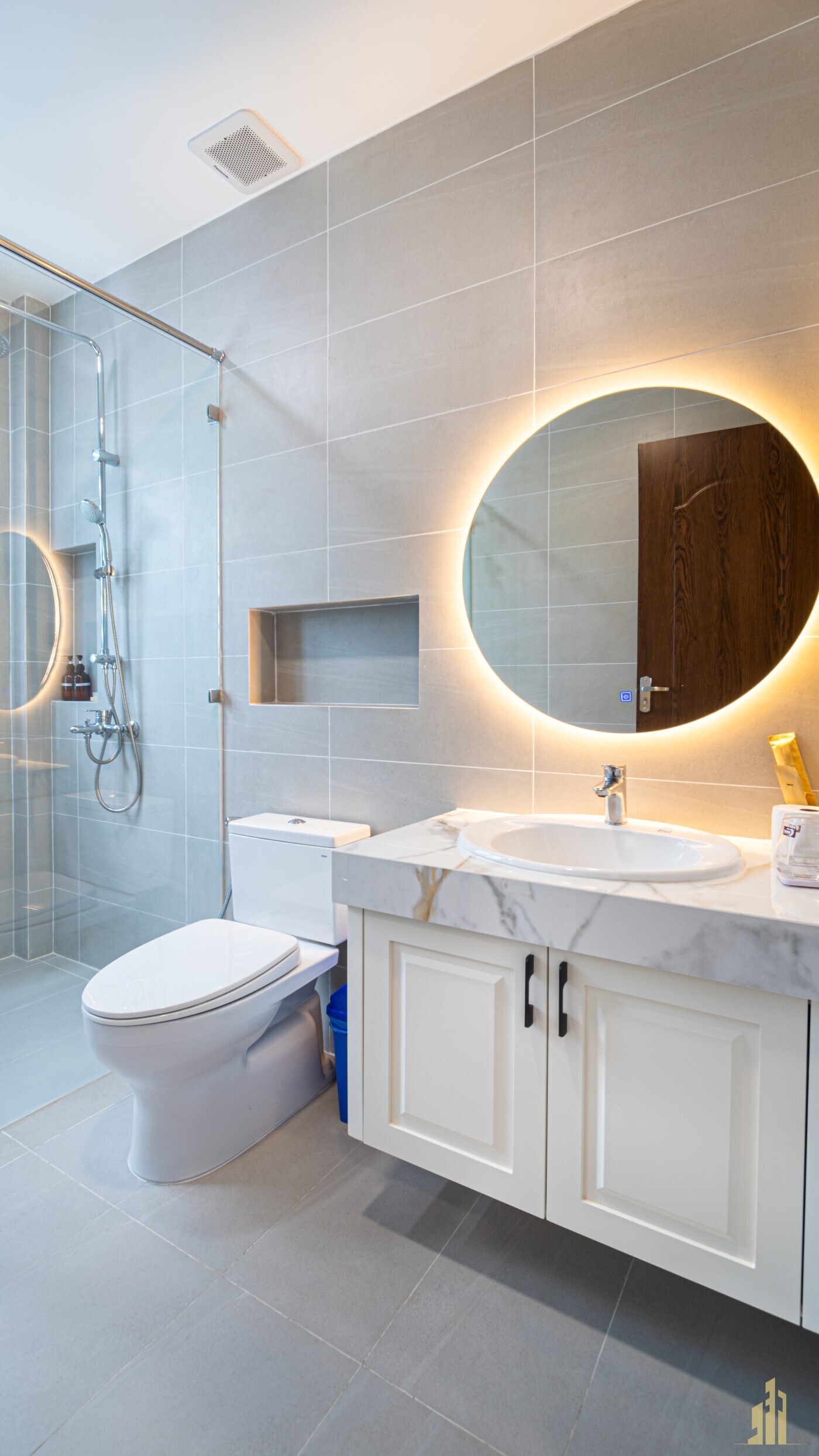 10-lfp-78r4jhg7868th