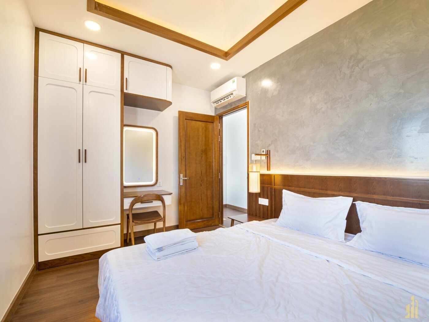 10-lfp-85904jkf789e7589rt