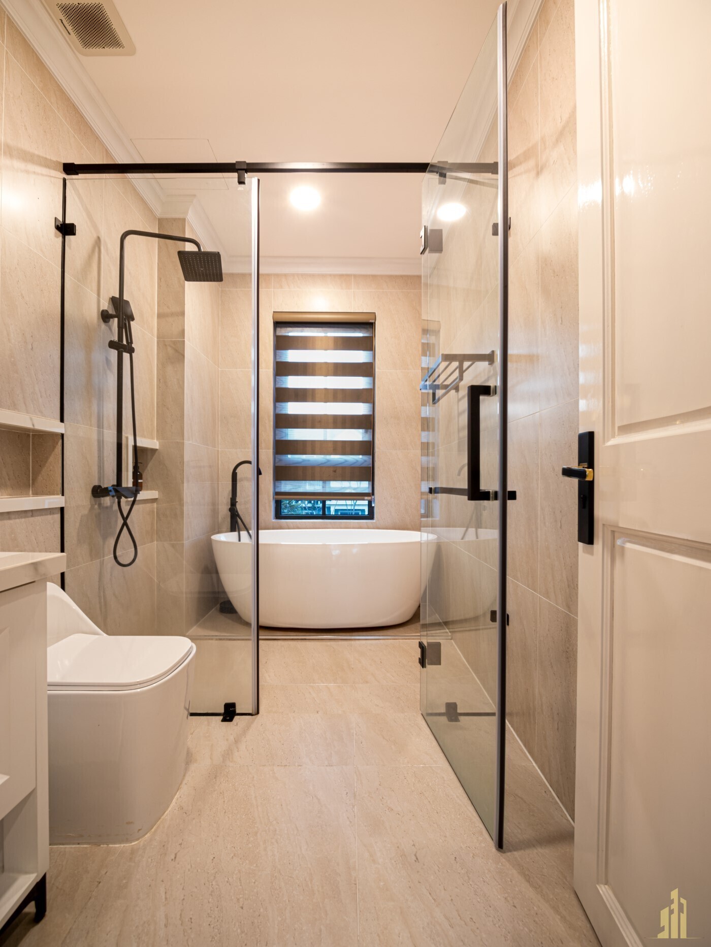 11-lfp-78534uhf78564y