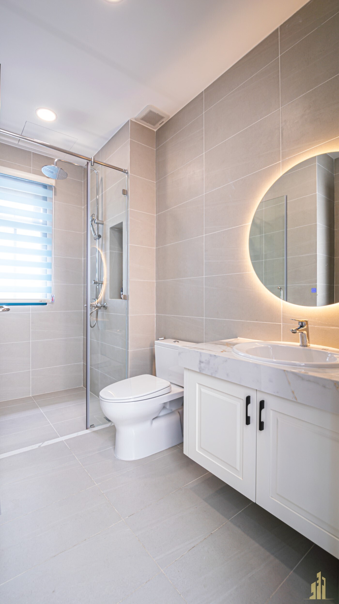 11-lfp-78r4jhg7868th