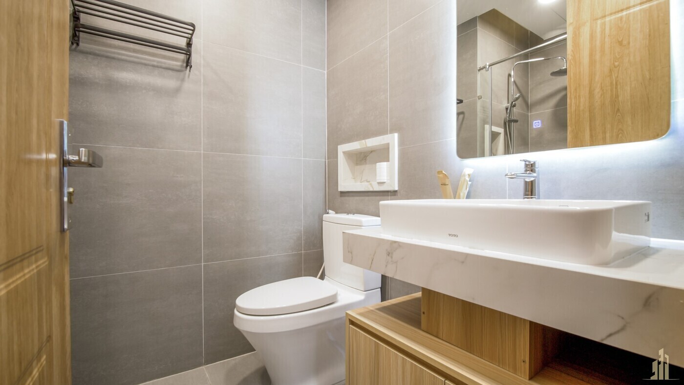 133-lfp-4789jg79347867y9gt