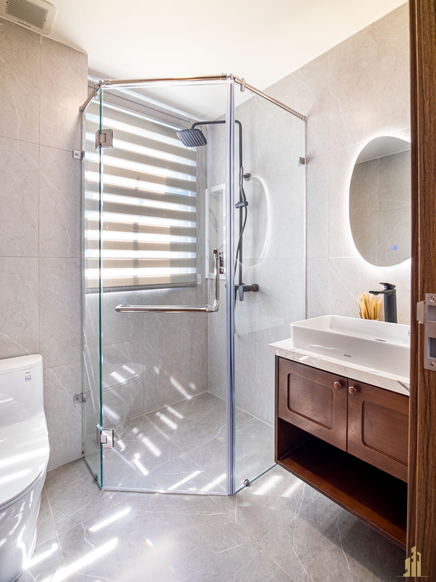 15-lfp-85904jkf789e7589rt