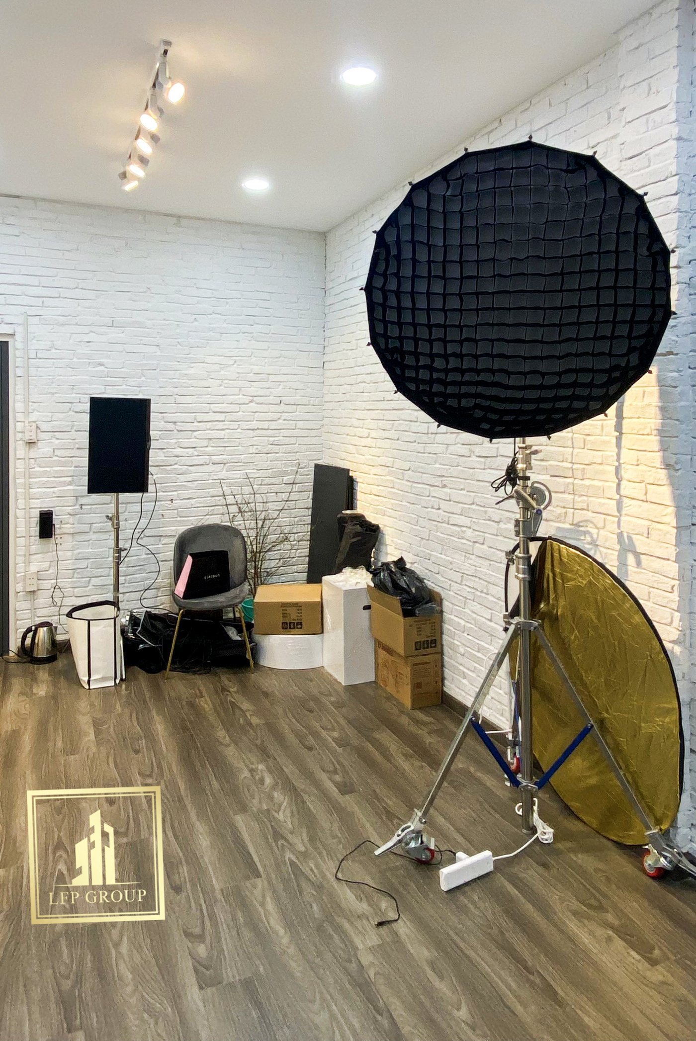 22-lfp-54fgi7897489r7gf8954gfe