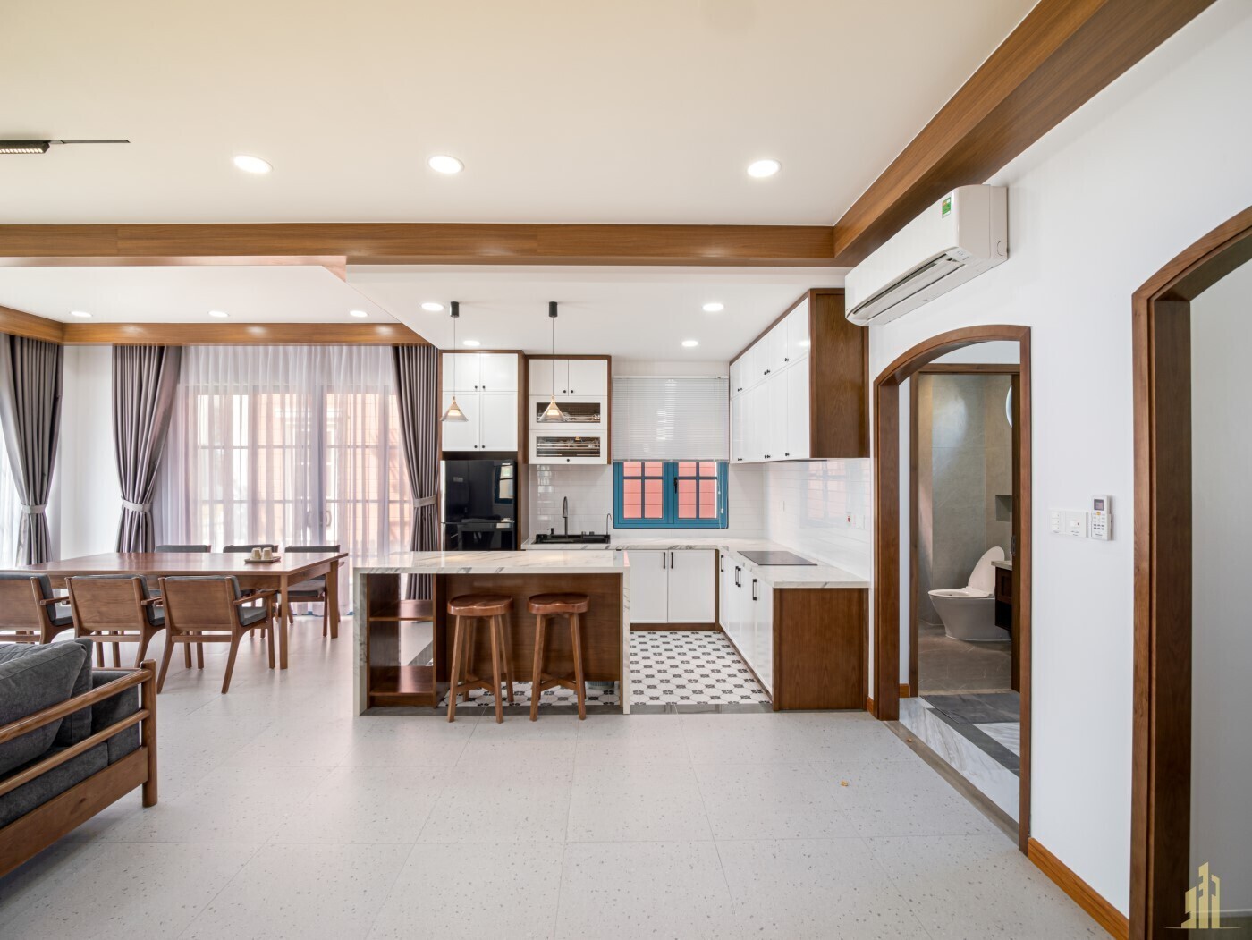 3-lfp-85904jkf789e7589rt