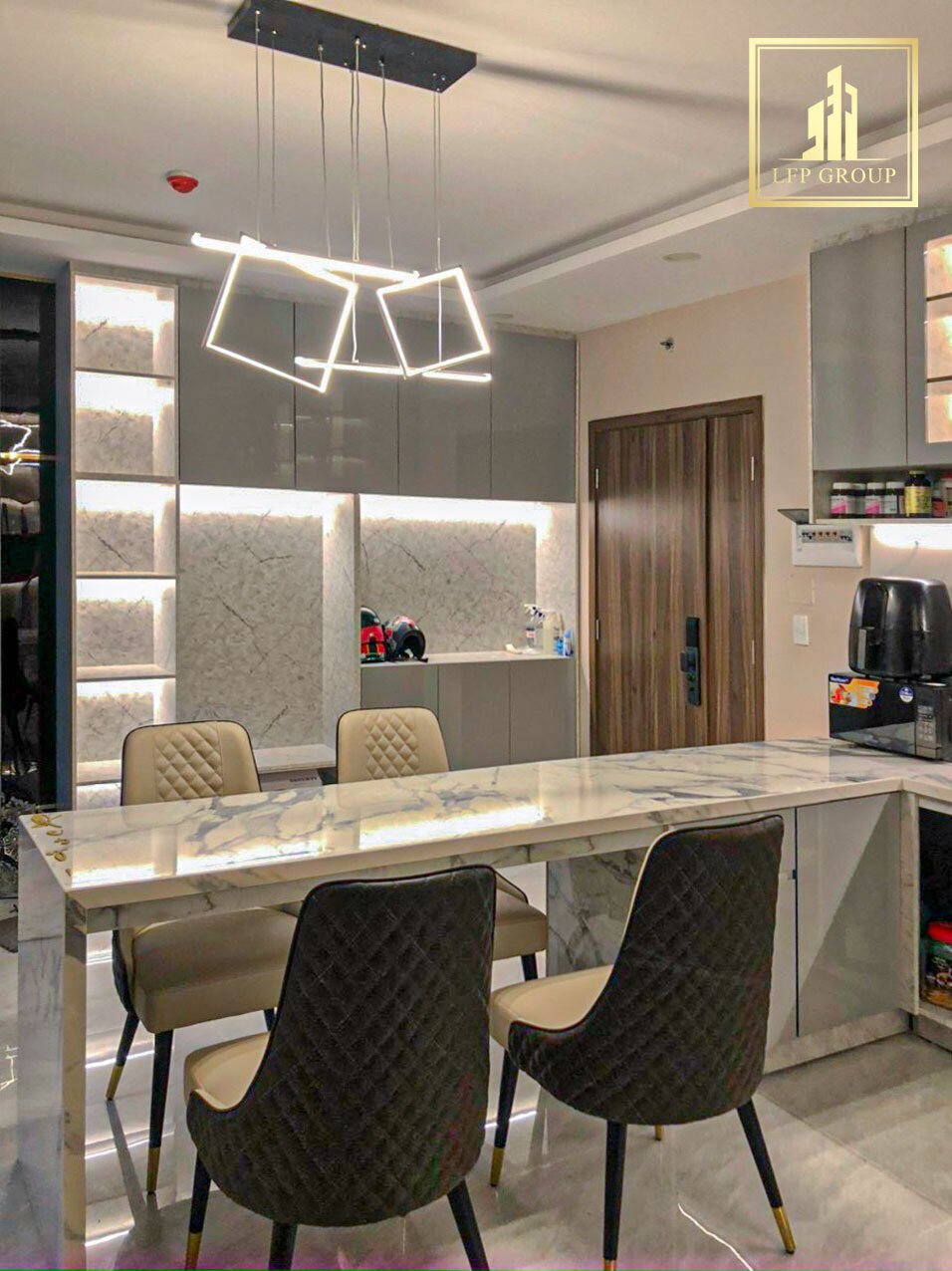 4-lfp-548f7348758yt654