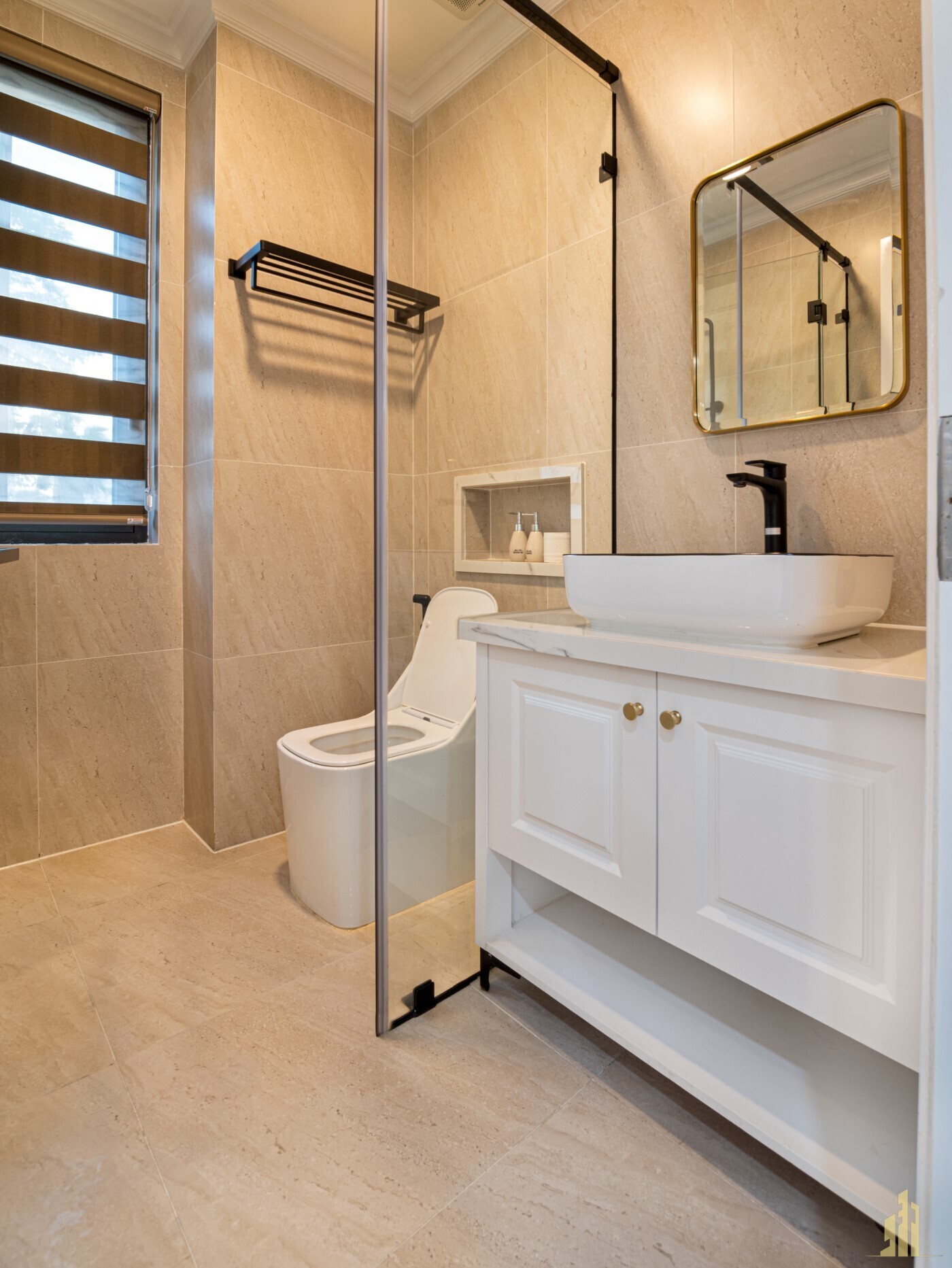 6-lfp-78534uhf78564y