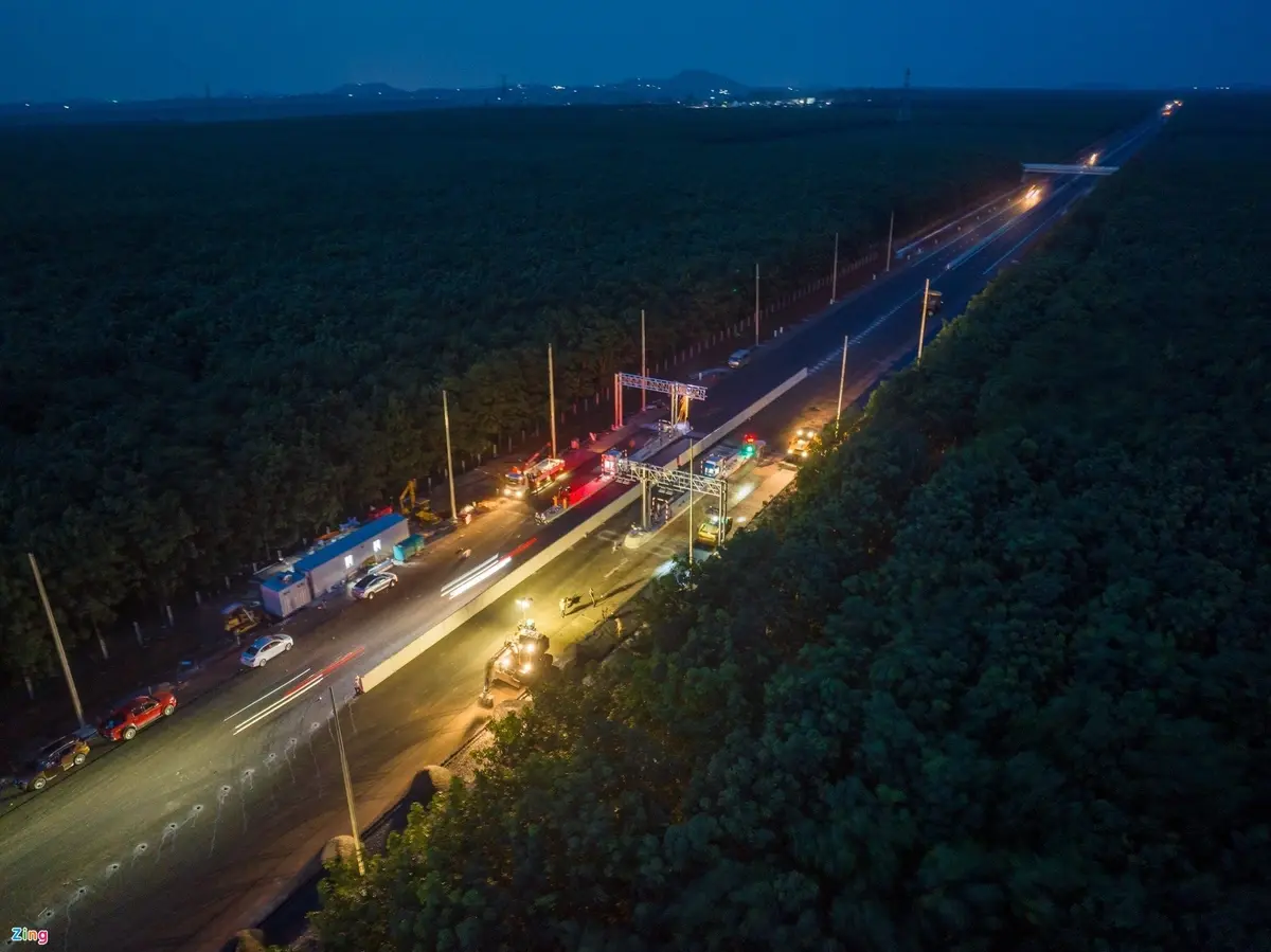 cấp tập hoàn thiện cao tốc phan thiết - dầu giây trước giờ thông xe