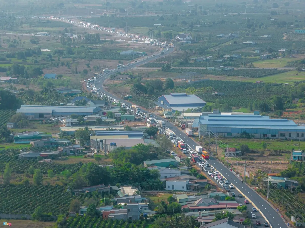 lượng khách đến bình thuận tăng gấp đôi 2022 nhờ cao tốc