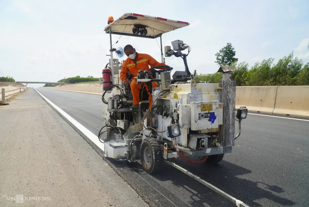 cao tốc dầu giây - phan thiết trước một tháng thông xe