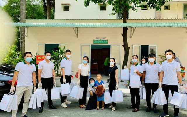 Hoạt động công tác xã hội, trợ giúp bệnh nhân nghèo