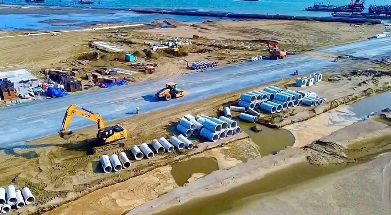 z7018000089857-ff3d5a90b3c224f89aa0046282a8c824