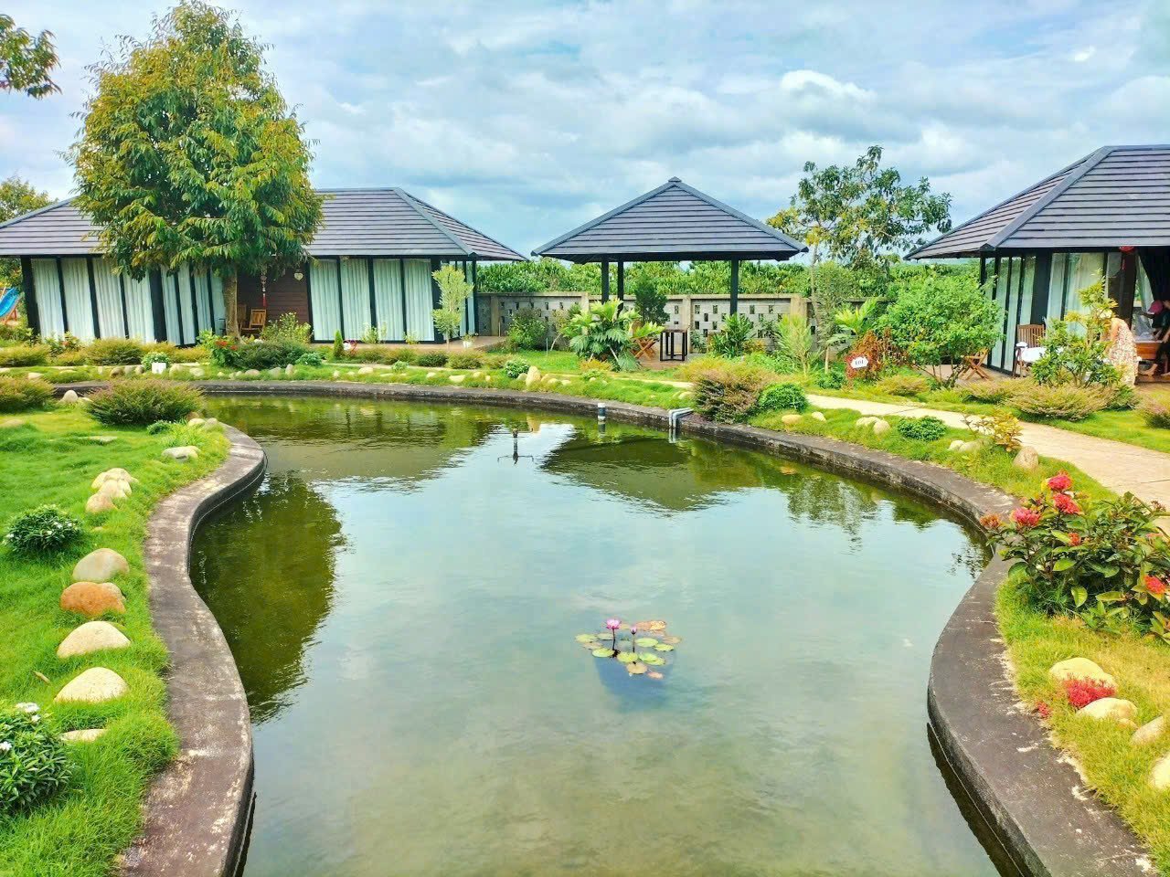 z7297933425082-5872aa185de37f061a32ce42c853953f