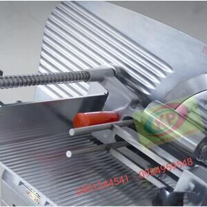 Máy cắt thịt đông tự động