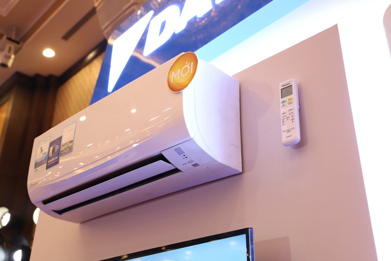 điều hòa daikin 1 chiều 12.000btu ftf35uv1v