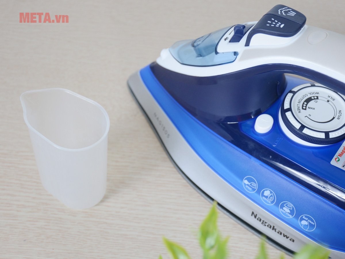bàn ủi hơi nước nagakawa nag1505