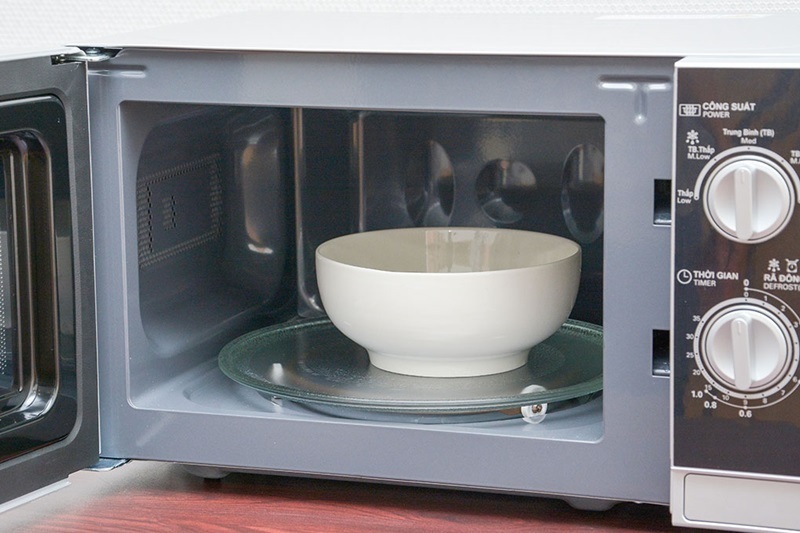 lò vi sóng sharp r-205vn(s) 20 lít