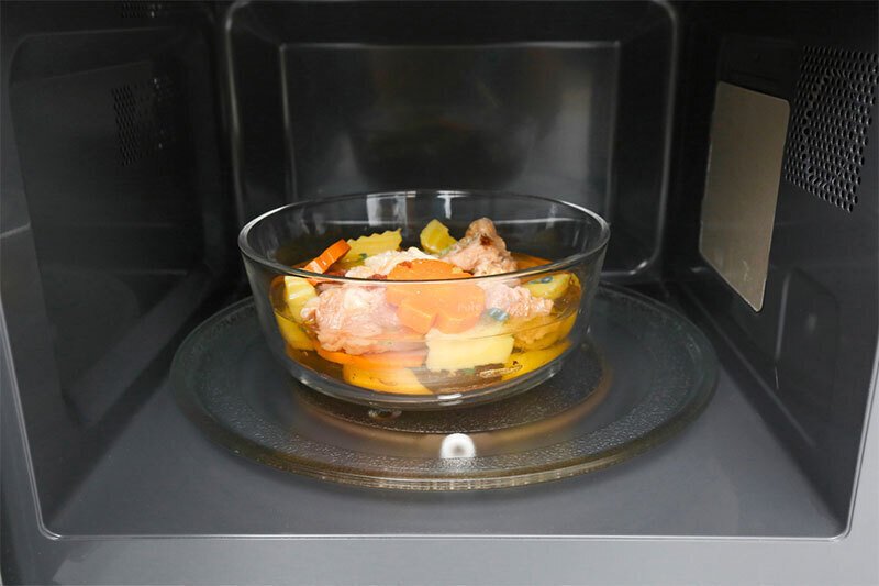 lò vi sóng có nướng panasonic nn-gm34jmyue 23 lít