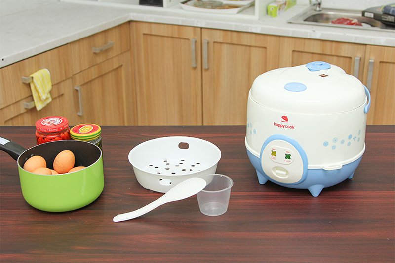 nồi cơm nắp gài happycook 1.2 lít hc-120