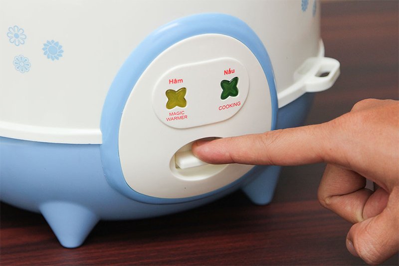 nồi cơm nắp gài happycook 1.2 lít hc-120