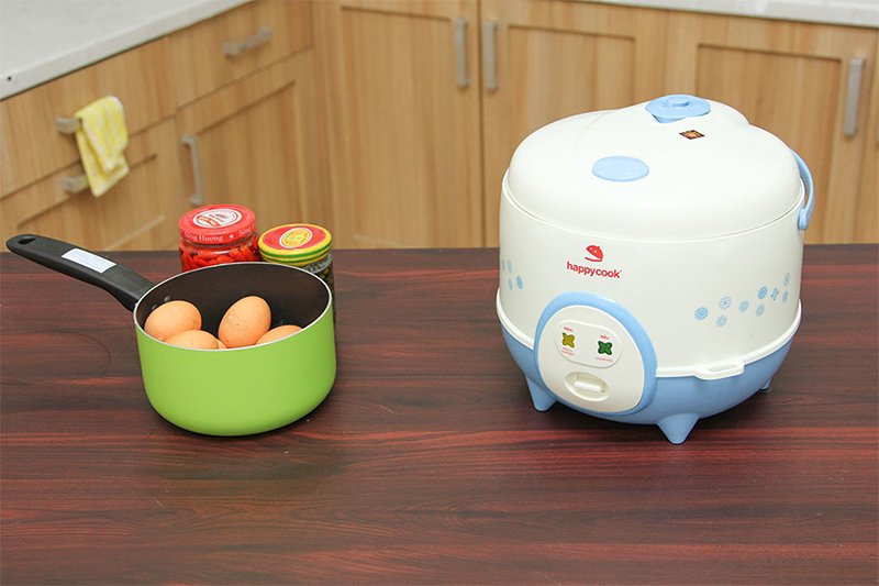nồi cơm nắp gài happycook 1.2 lít hc-120