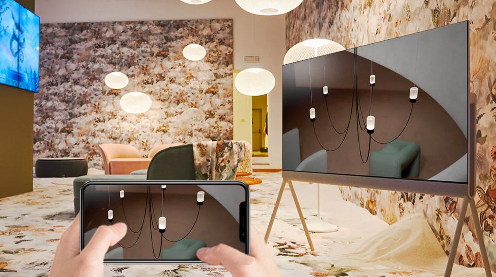 smart tivi oled evo posé lg 4k 55 inch 55lx1tpsa