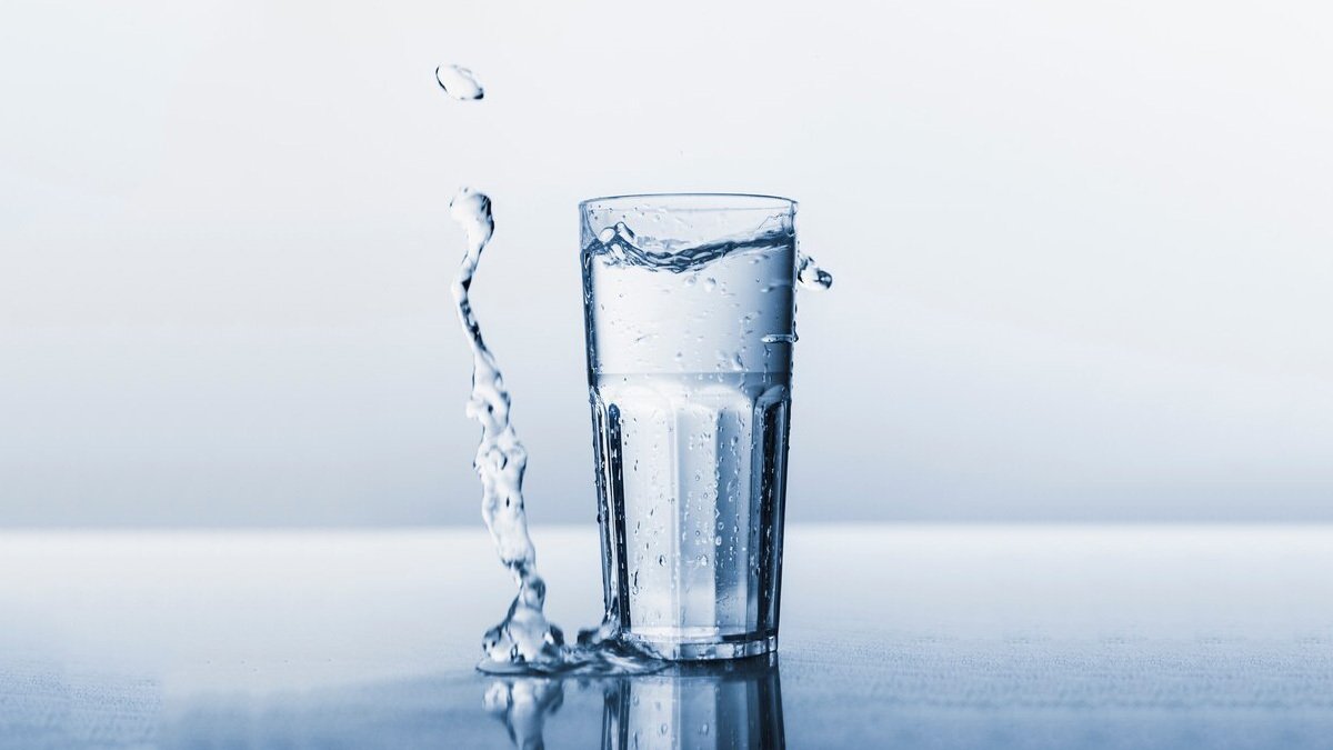 tủ lạnh electrolux inverter 341 lít etb3760m-h