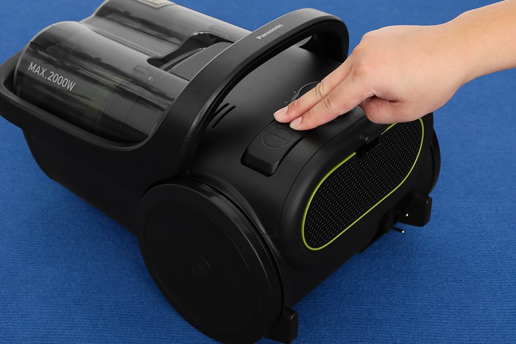 máy hút bụi dạng hộp panasonic mc-cl605kn49