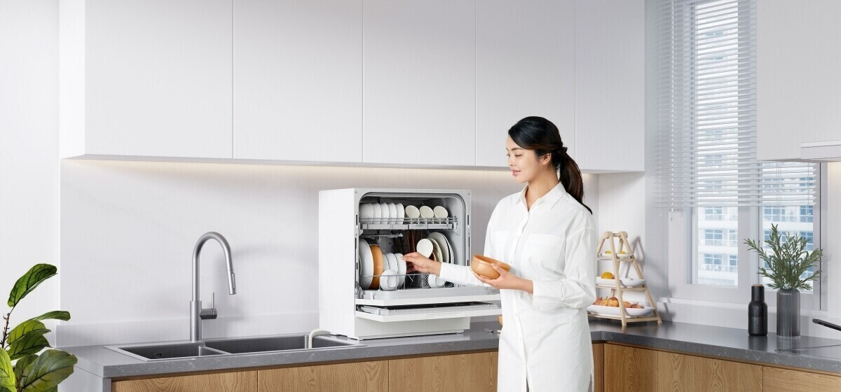 máy rửa bát 8 bộ để bàn panasonic np-th1wevn