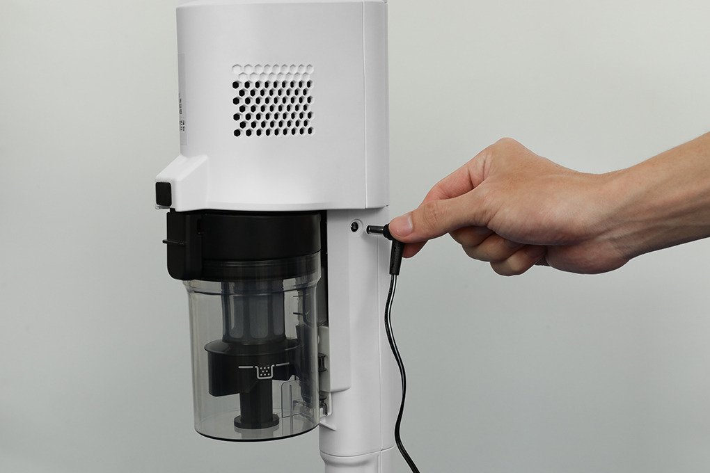 máy hút bụi không dây panasonic mc-sb33jw046