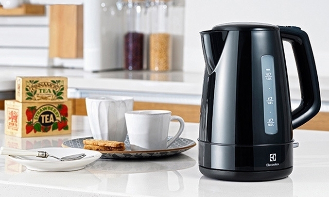 bình đun siêu tốc electrolux 1.5 lít eek1303k