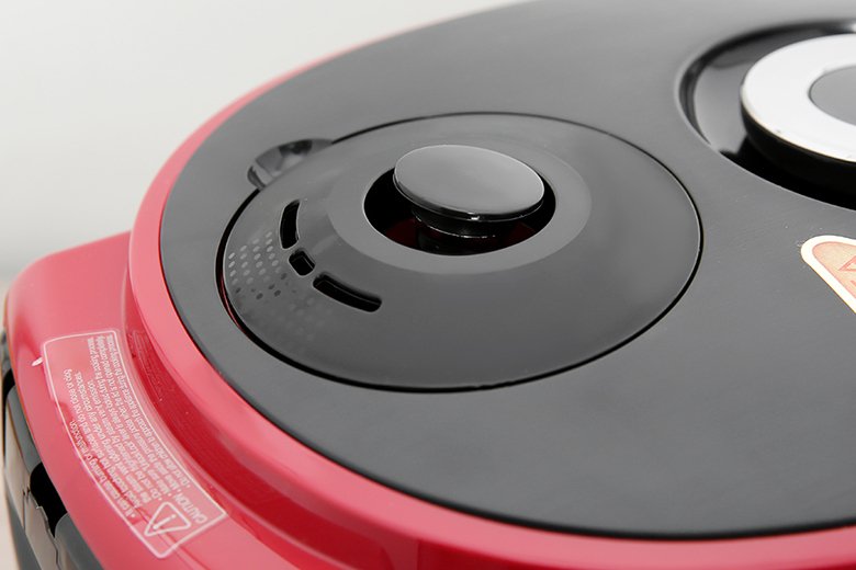 nồi cơm điện tử áp suất cuckoo 1.08 lít crp-pk0600f/bkrdvn