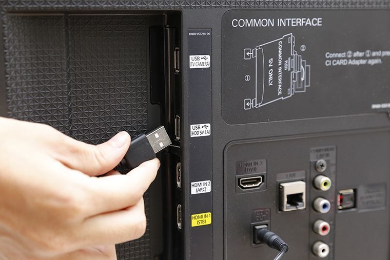 cách kết nối tivi với loa qua jack cắm 3.5 mm để nghe nhạc tết thả ga