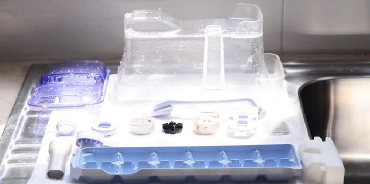 tính năng làm đá tự động trên tủ lạnh là gì?