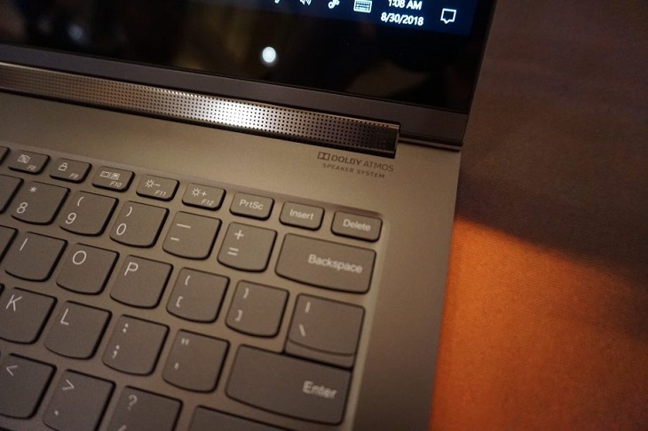 [ifa 2018] lenovo ra mắt dòng laptop flagship mới có dải loa và bút cảm ứng ở bản lề xoay 360 độ ấn tượng