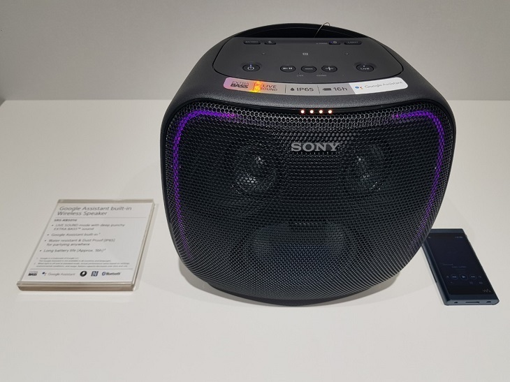[ifa 2018] sony ra mắt loa extra bass "nhỏ mà có võ" sử dụng được ngoài trời, còn tích hợp trợ lý ảo