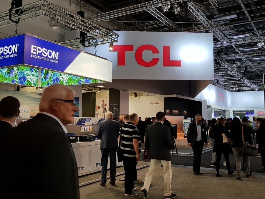 [ifa 2018] tcl ra mắt loạt sản phẩm tivi có tích hợp trí tuệ nhân tạo ai và 8k qled