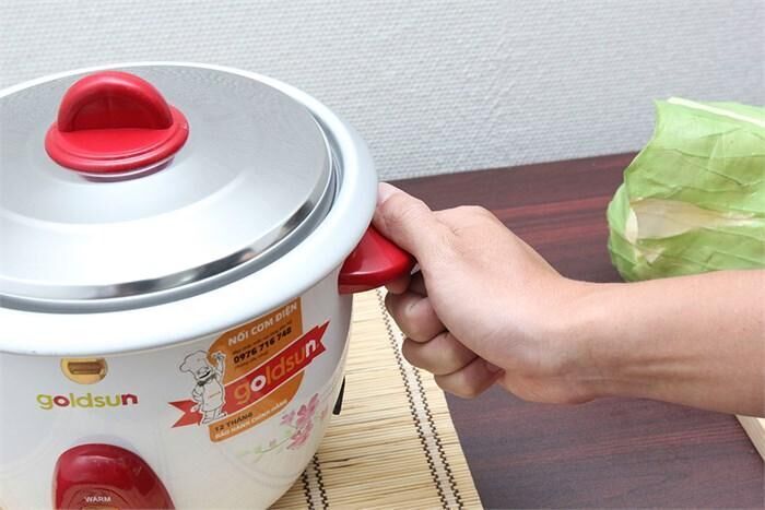 chọn mua nồi cơm điện cơ hay điện tử