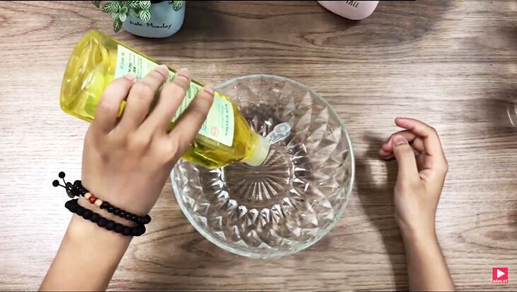 các cách để vệ sinh lò vi sóng cực dễ, cực sạch