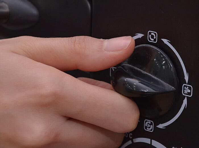 cách sử dụng quạt đối lưu của lò nướng