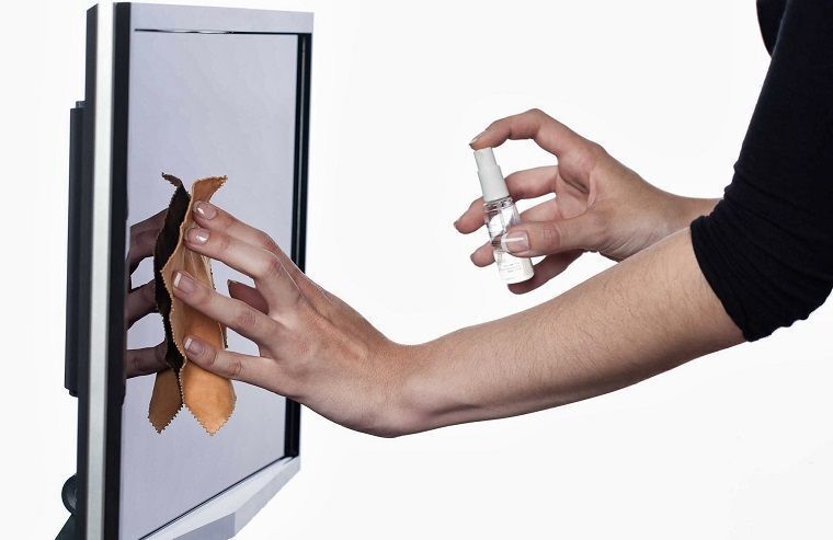 cách bảo vệ tivi trong những ngày thời tiết khó chịu