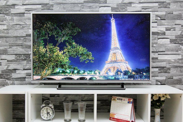 tivi nào cần usb wifi thì mới kết nối được mạng?