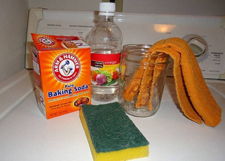 khi máy giặt có mùi hôi bên trong