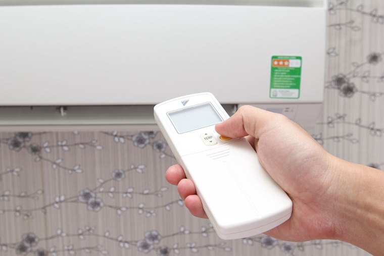 cẩn thận khi dùng máy lạnh, điều hòa mùa nóng tránh bị cảm, sốc nhiệt!