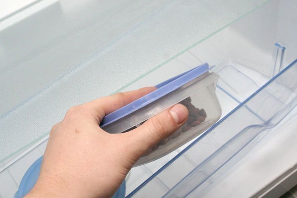 mẹo khử mùi hôi tanh thực phẩm trong tủ lạnh