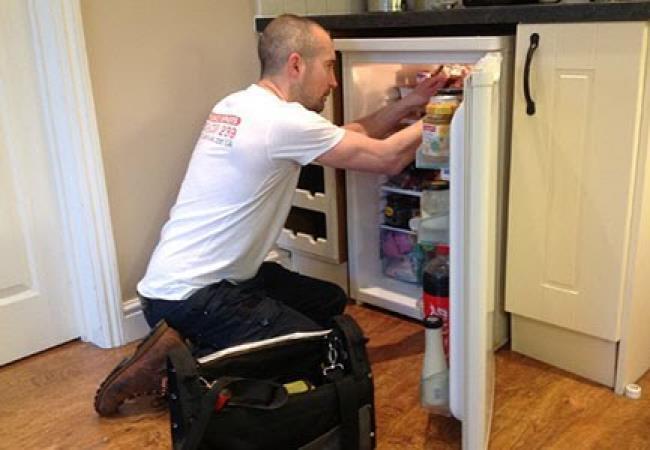 4 vấn đề thường gặp trong khi sử dụng tủ lạnh và cách khắc phục