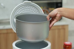 Nồi cơm điện Sharp 1.8 lít KS-18TJV