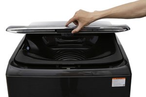 Máy giặt Samsung Inverter 18 kg WA18M8700GV/SV