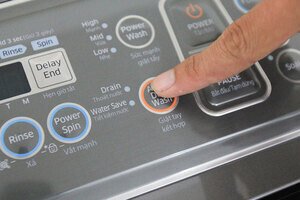 Máy giặt Samsung Inverter 14 Kg WA14J6750SP/SV