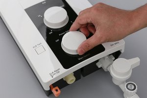 MÁY NƯỚC NÓNG PANASONIC DH-3RP2VK ( CÓ BƠM)